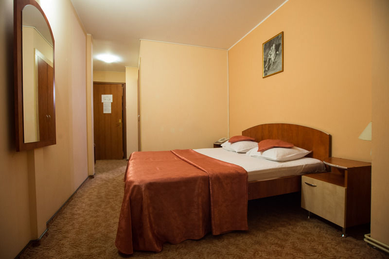 Bacolux Craiovita, Craiova Luaran gambar
